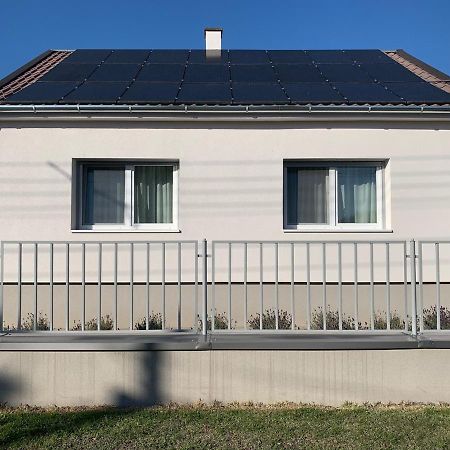 Otthon A Balatonon Vendeghaz Villa Keszthely Luaran gambar